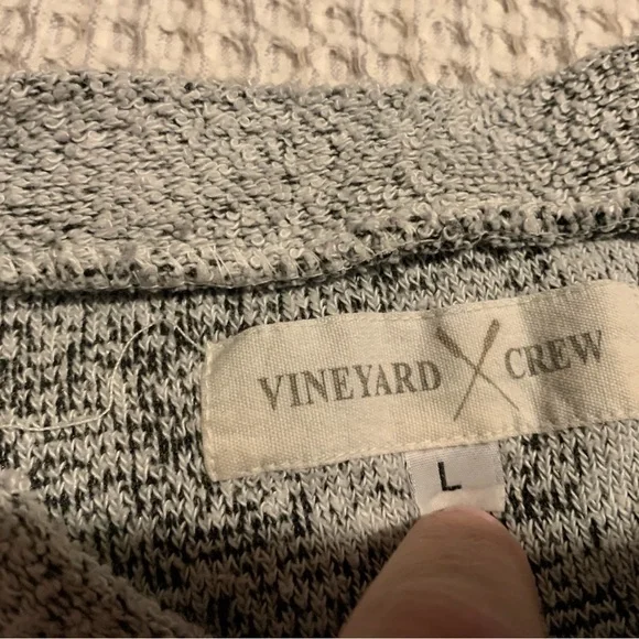 EUC location graphic sweatshirt Breckenridge Colorado size large , textured - Picture 4 of 5